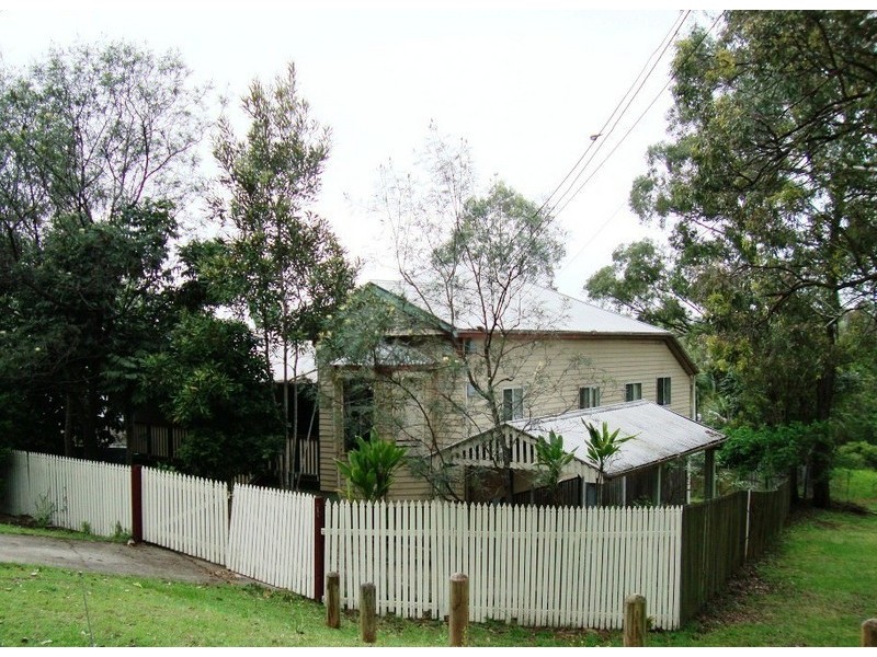 24 Collin St, Kingston QLD 4114