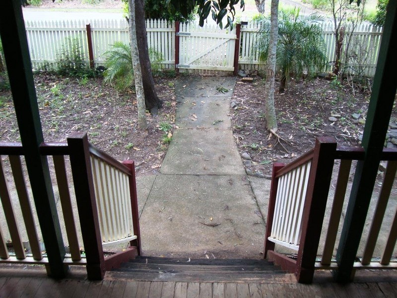 24 Collin St, Kingston QLD 4114