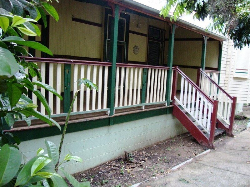 24 Collin St, Kingston QLD 4114