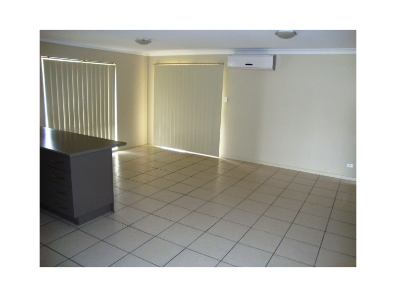 6 SUMMERHILL CRT, Marsden QLD 4132