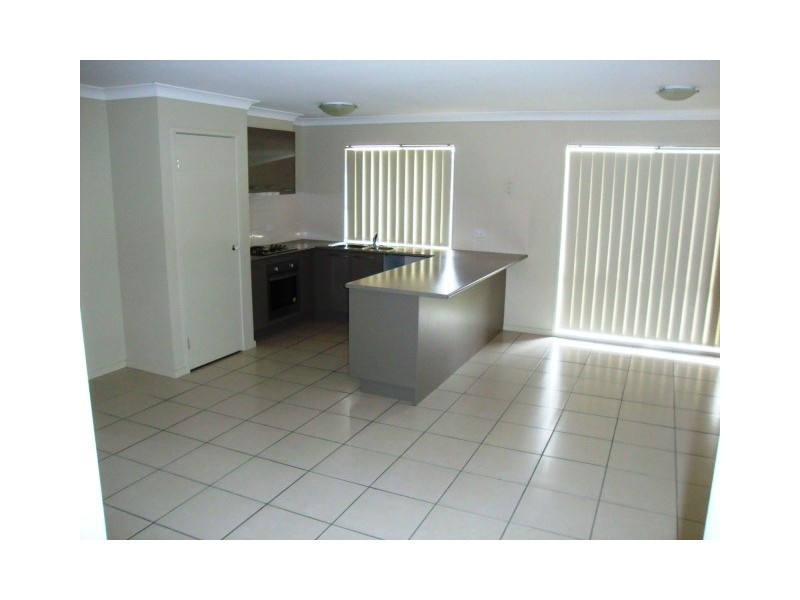 6 SUMMERHILL CRT, Marsden QLD 4132