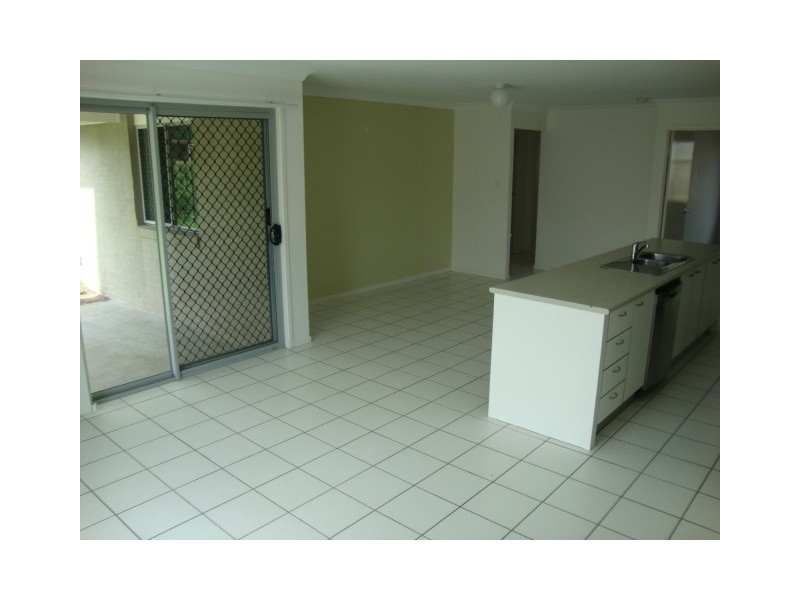 46 BERKLEY DRV, Browns Plains QLD 4118