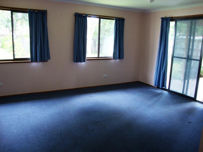 19 MERANTI ST, Crestmead QLD 4132