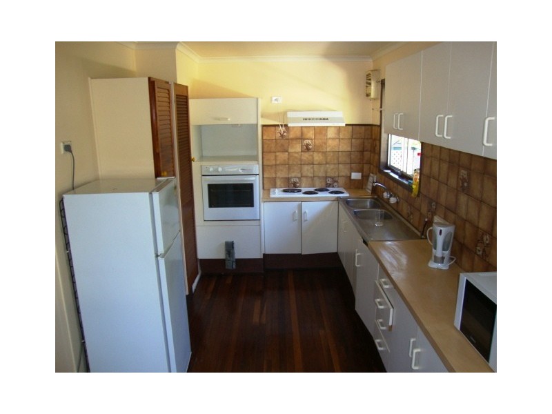 8 BELLATRIX ST, Kingston QLD 4114