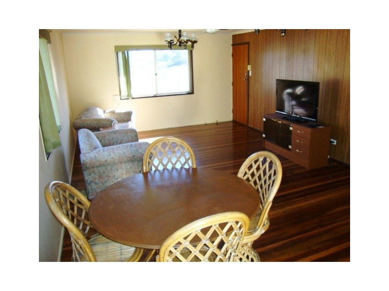 8 BELLATRIX ST, Kingston QLD 4114