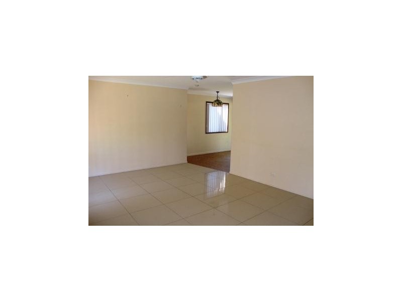 61 Mayfair Drv, Browns Plains QLD 4118
