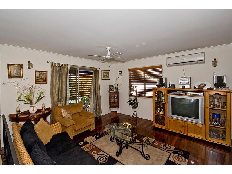22 BLOODWOOD, Crestmead QLD 4132