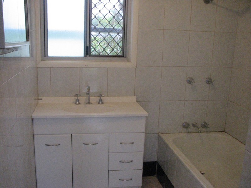 Crestmead QLD 4132
