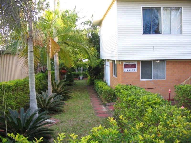 15 EWINGA, Kingston QLD 4114