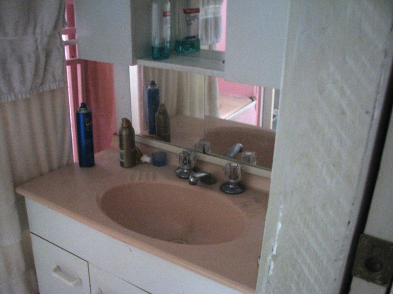 15 EWINGA, Kingston QLD 4114