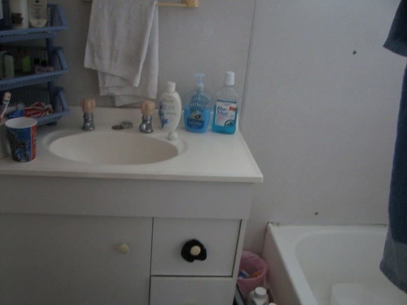 15 EWINGA, Kingston QLD 4114