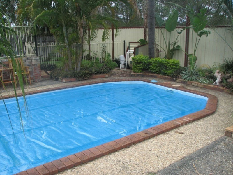 28 Strathallen Dr, Boronia Heights QLD 4124