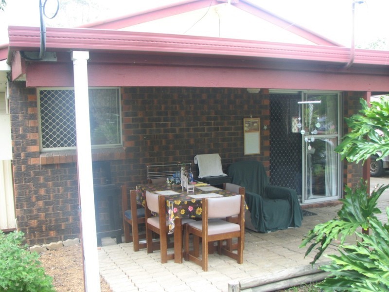 28 Strathallen Dr, Boronia Heights QLD 4124