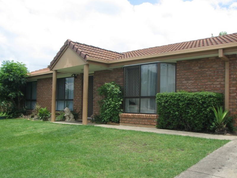 12 Samantha St, Boronia Heights QLD 4124