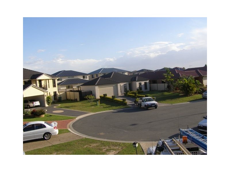 24 CORNELL CL, Regents Park QLD 4118