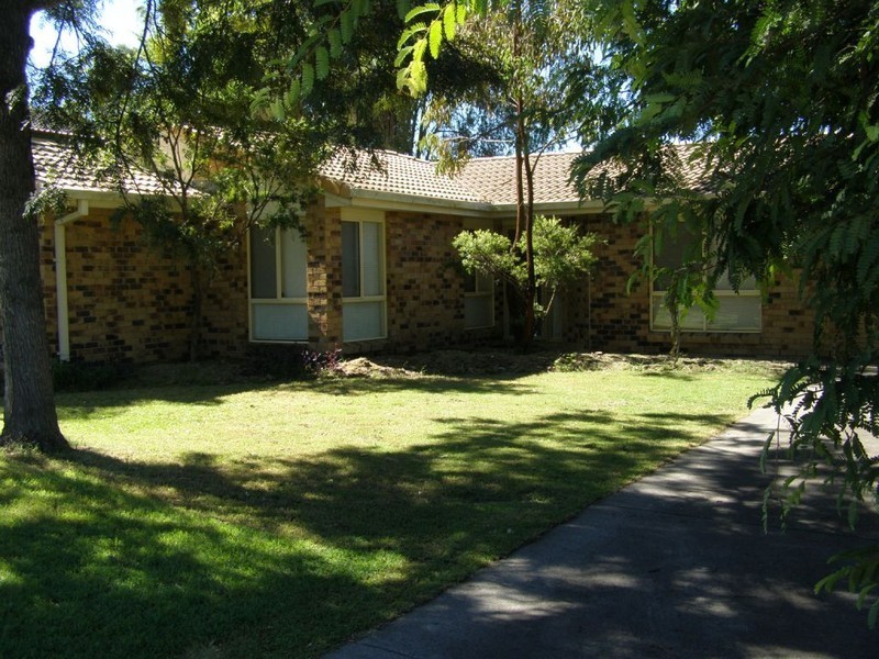 4 Barker street, Boronia Heights QLD 4124