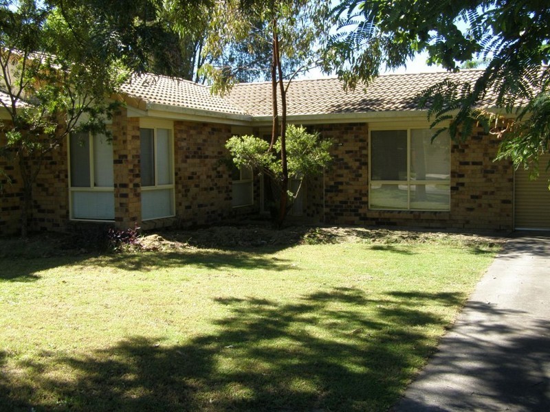 4 Barker street, Boronia Heights QLD 4124