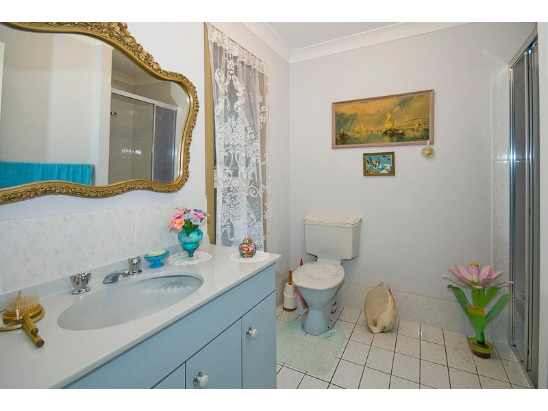 17 Hydrabad Street, Regents Park QLD 4118