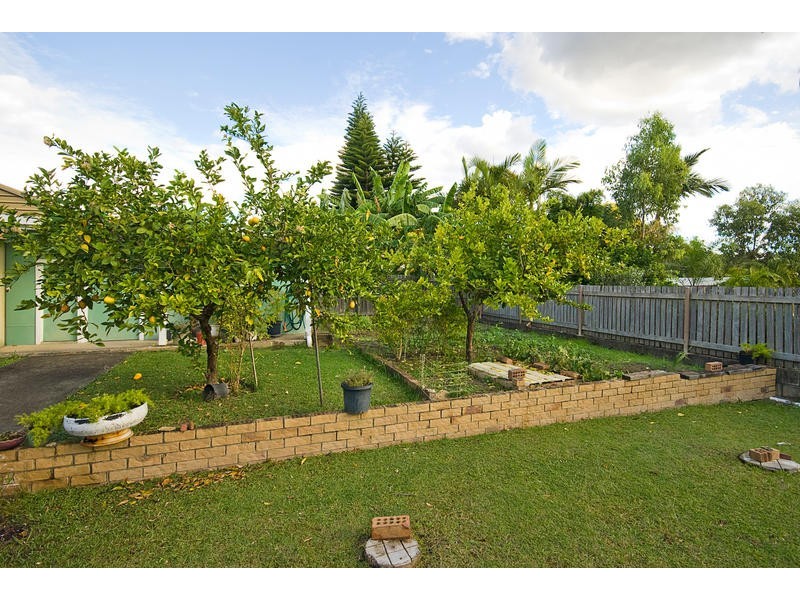 17 Hydrabad Street, Regents Park QLD 4118