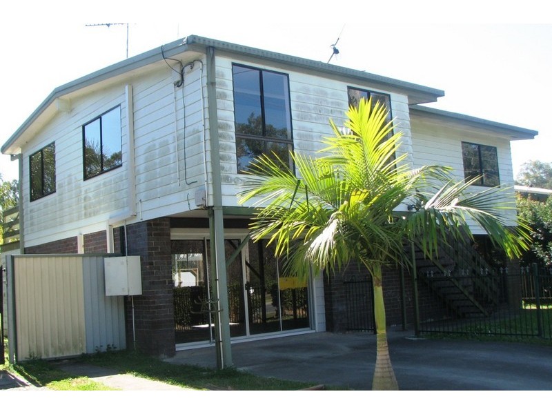 76 Station Rd, Loganlea QLD 4131