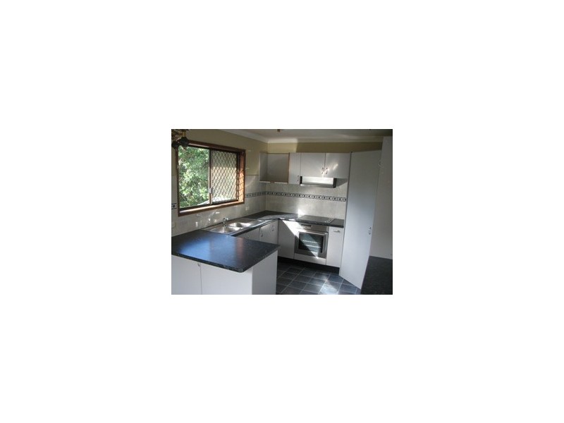 76 Station Rd, Loganlea QLD 4131