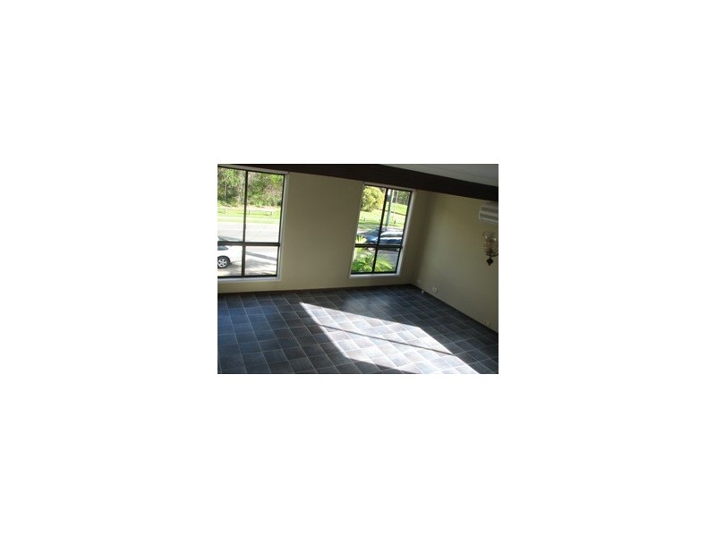 76 Station Rd, Loganlea QLD 4131