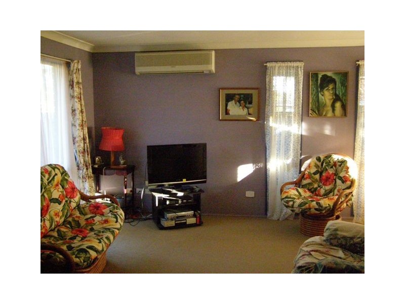 60 First Av, Marsden QLD 4132