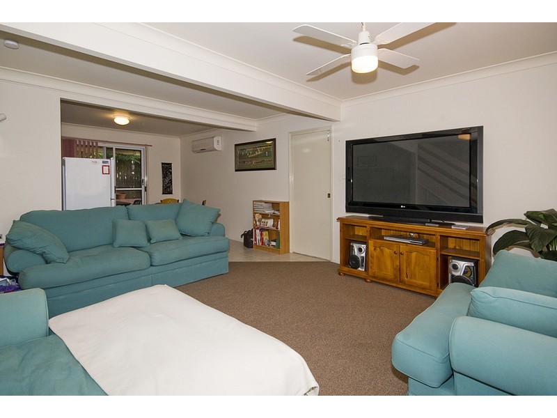 2/17 Monash Rd, Loganlea QLD 4131