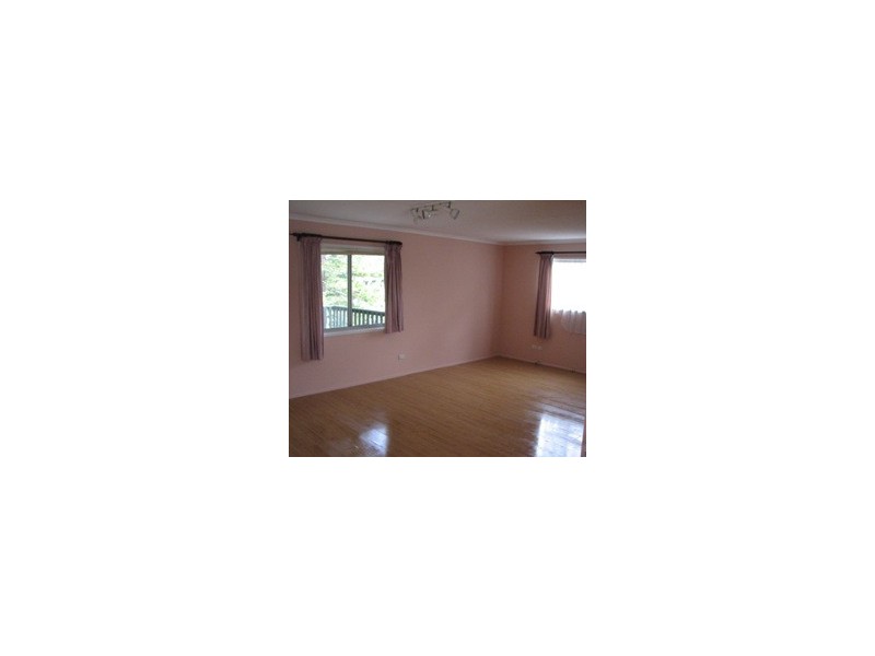 4 Belah Crt, Crestmead QLD 4132