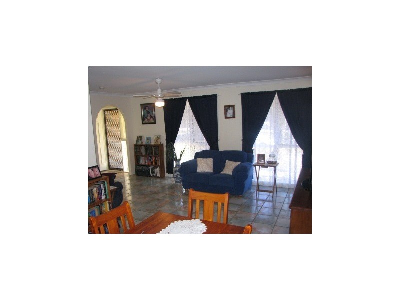 22 Trulson Dr, Crestmead QLD 4132