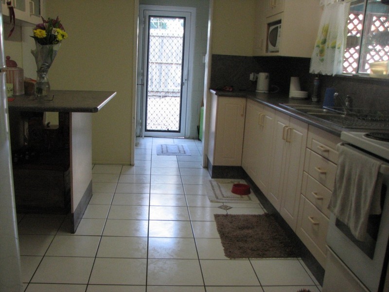 6 Limerick dr, Crestmead QLD 4132