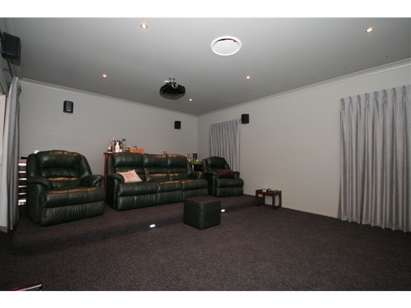 Chambers Flat QLD 4133