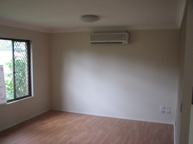 6 Brushbox st, Crestmead QLD 4132