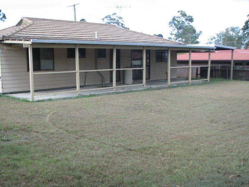 6 Brushbox st, Crestmead QLD 4132