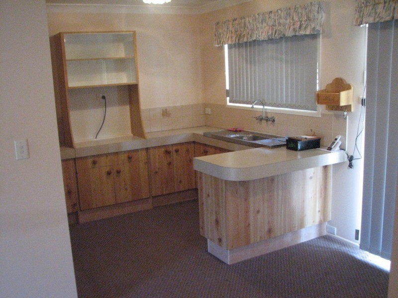 18 Forestwood st, Crestmead QLD 4132