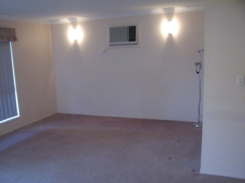 18 Forestwood st, Crestmead QLD 4132