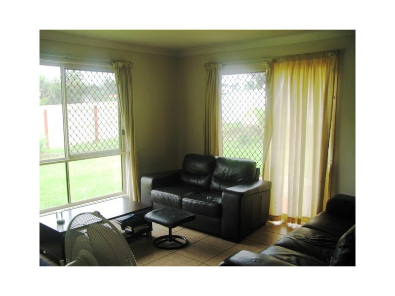 2 Robur st, Marsden QLD 4132