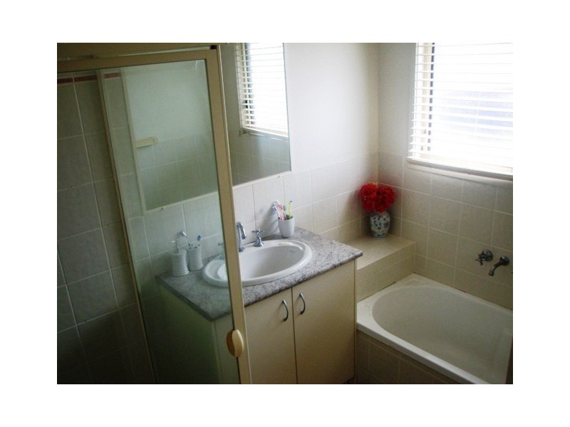 2 Robur st, Marsden QLD 4132