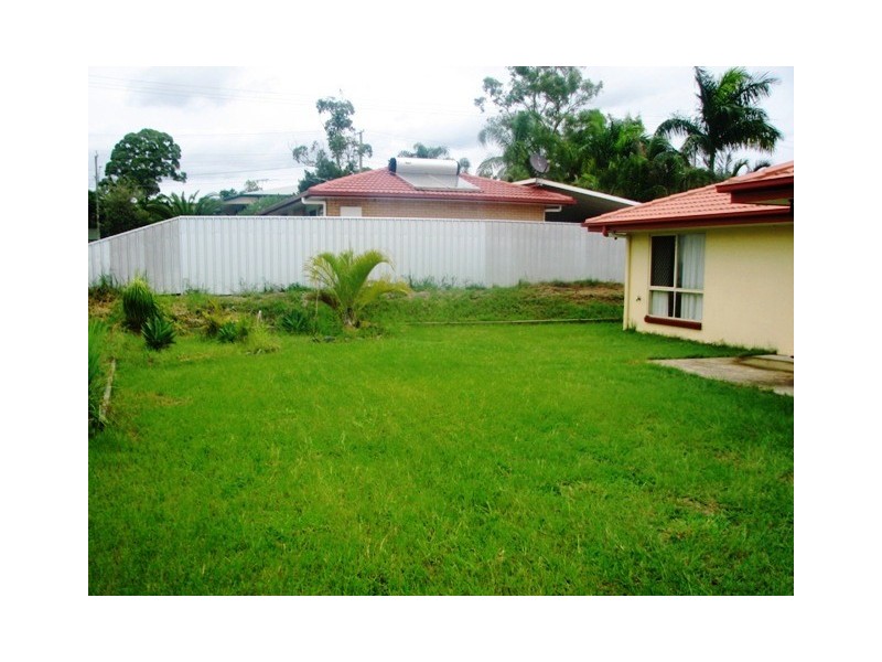 2 Robur st, Marsden QLD 4132