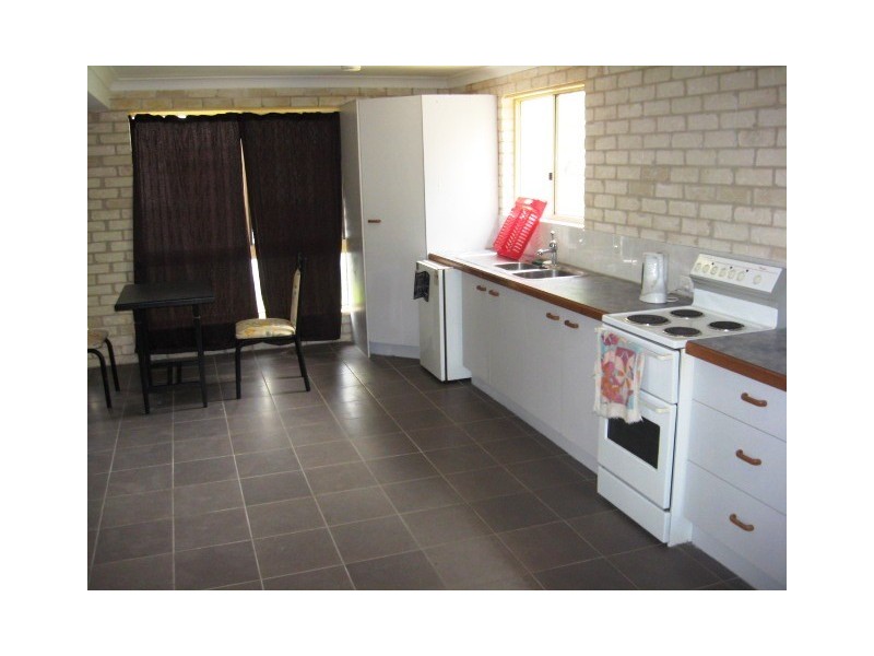 42 bambil st, Crestmead QLD 4132