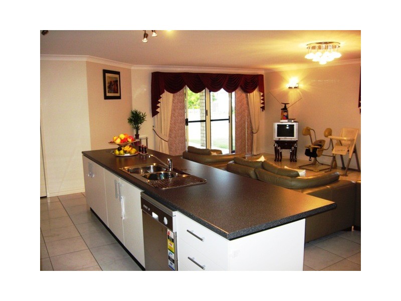 1 Rasmussen Av, Marsden QLD 4132