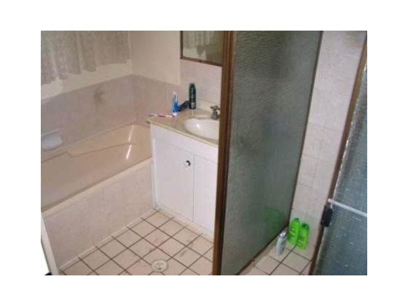 15 Bilk st, Crestmead QLD 4132