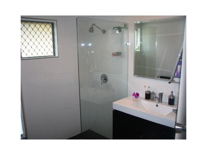 82 Ashton st, Kingston QLD 4114