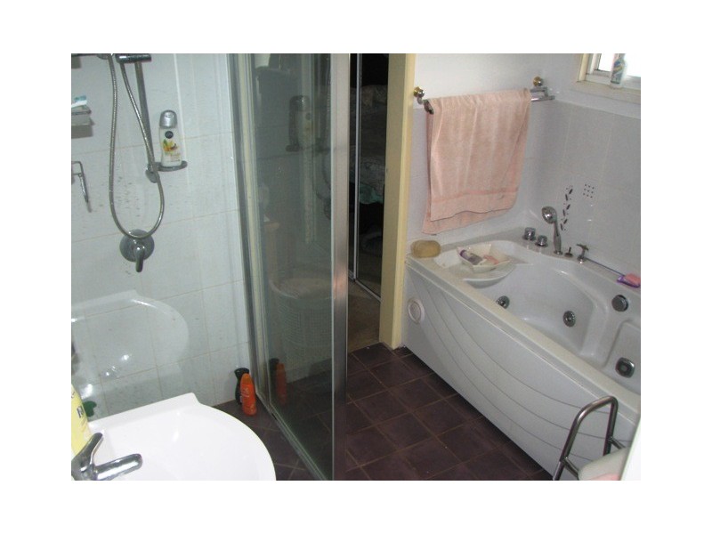 12 Pinnington st, Crestmead QLD 4132