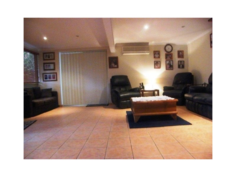 Crestmead QLD 4132
