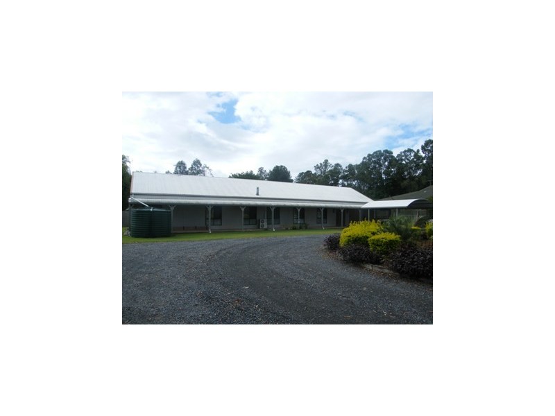 33 FEDRICK, Boronia Heights QLD 4124