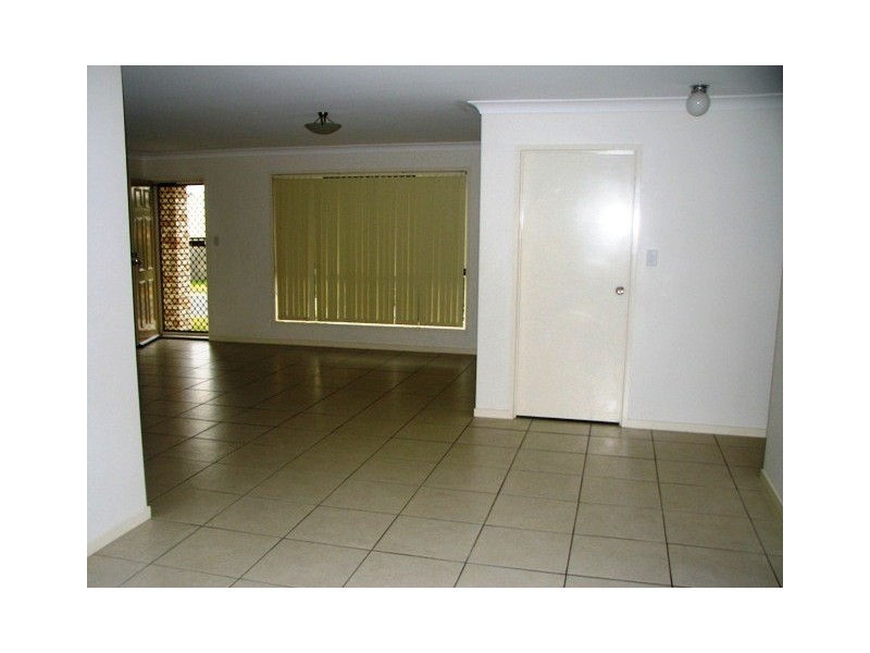 9 Pine Grove st, Crestmead QLD 4132