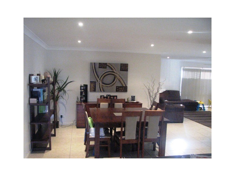 25 JAMES ST, Crestmead QLD 4132