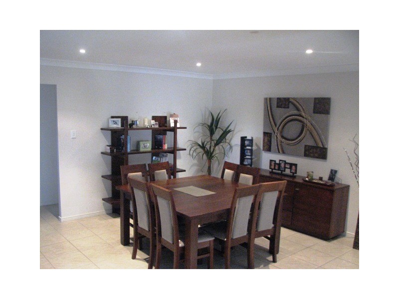 25 JAMES ST, Crestmead QLD 4132
