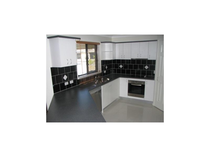 18 Rasmussen Avenue, Marsden QLD 4132